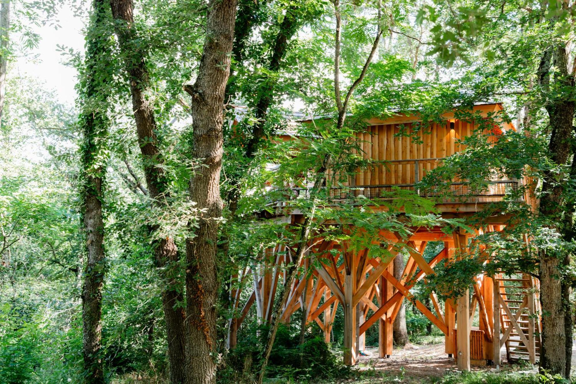 Dolce Et Cabane Berat Luaran gambar
